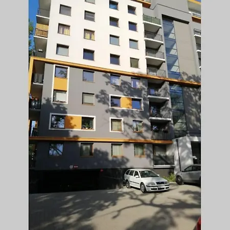 Sun House + Free Parking *