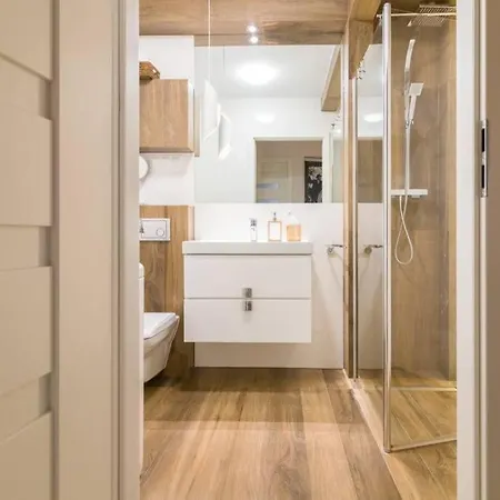 Sun House + Free Parking * Вроцлав