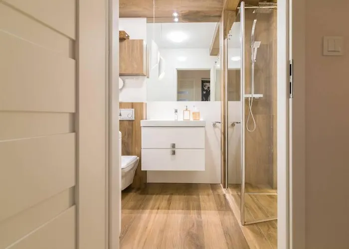 Sun House + Free Parking * Wroclaw