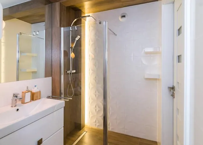 Apartment Sun House + Free Parking Wroclaw